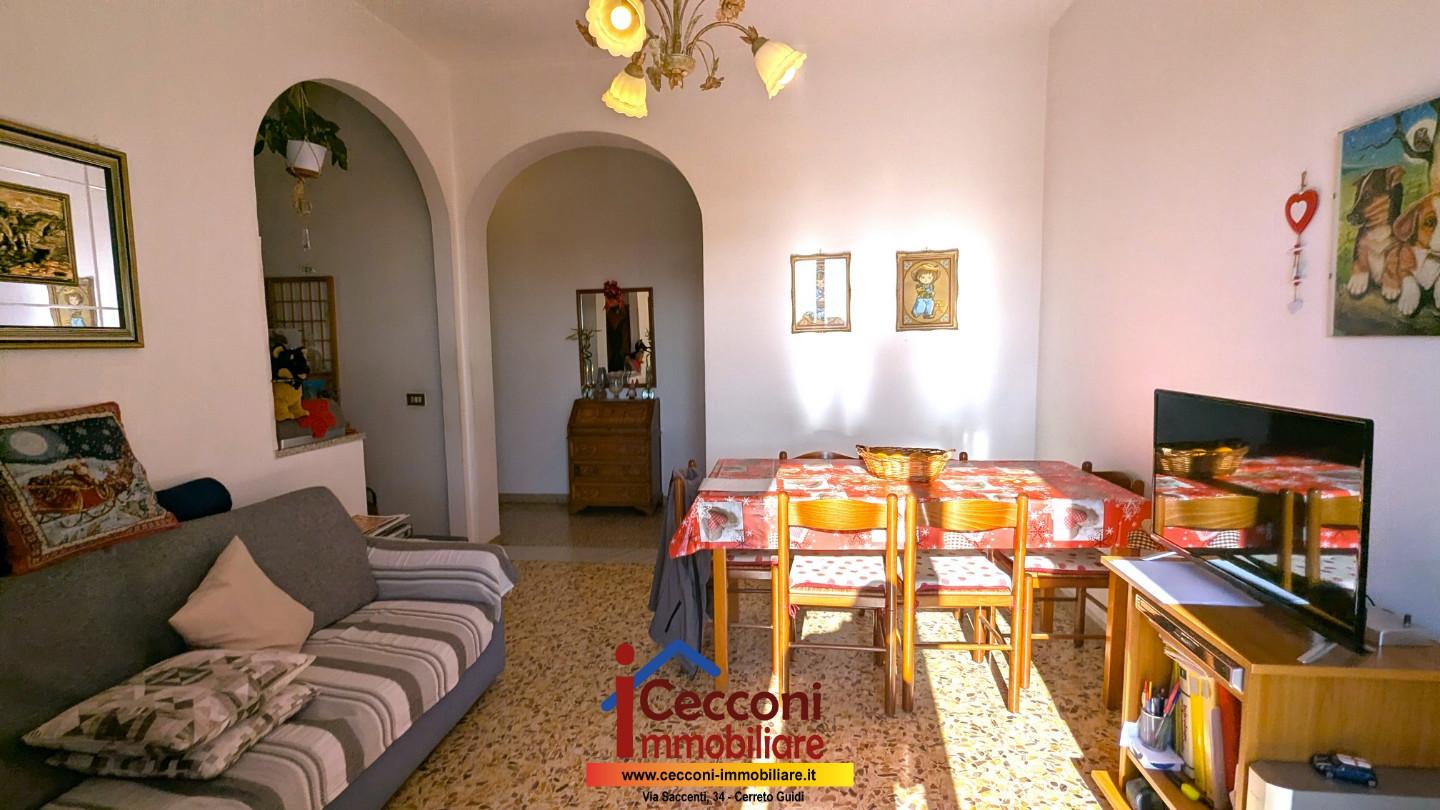 Appartamento con terrazzo, Empoli zona pretura