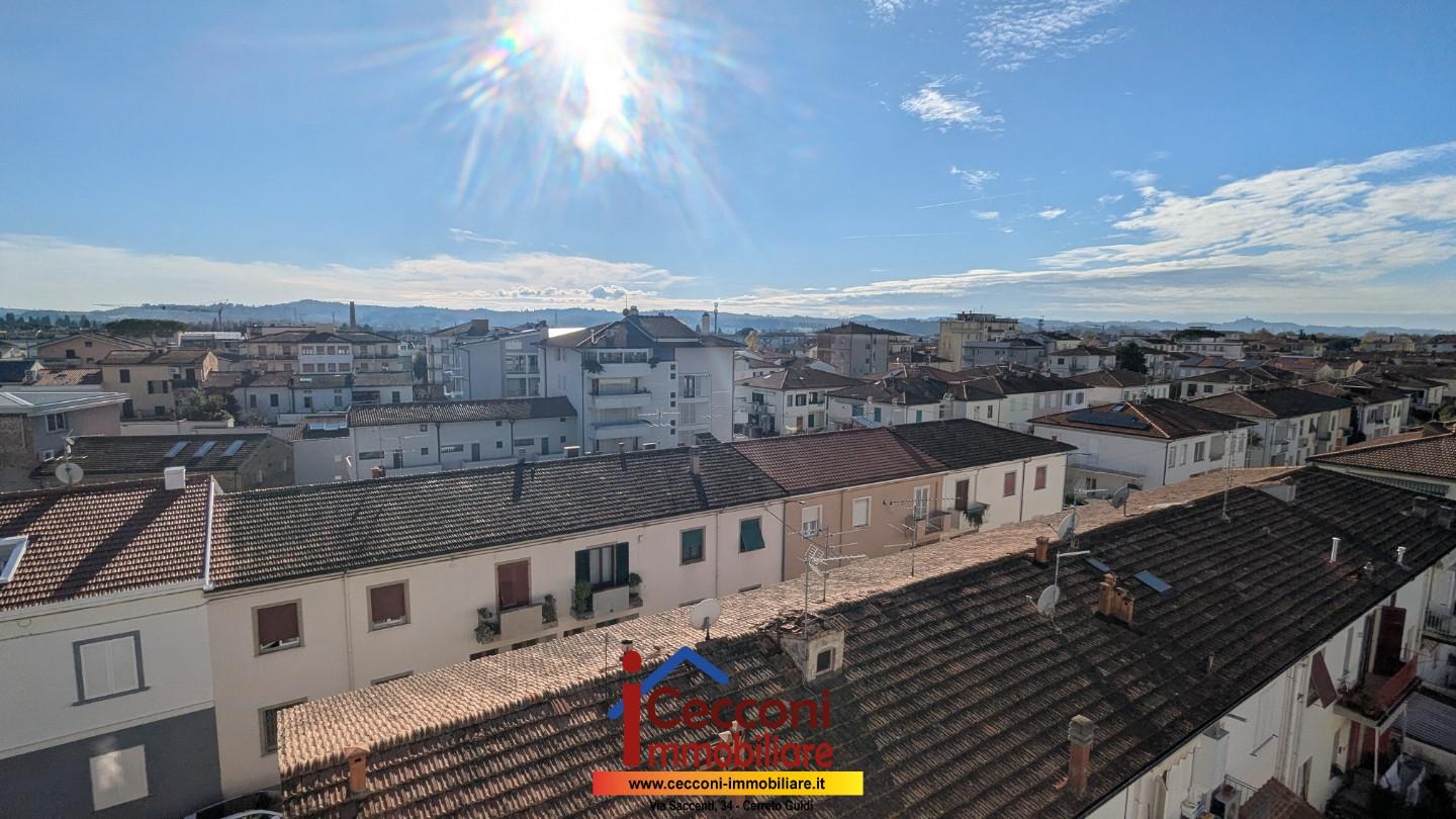 Appartamento con terrazzo, Empoli zona pretura