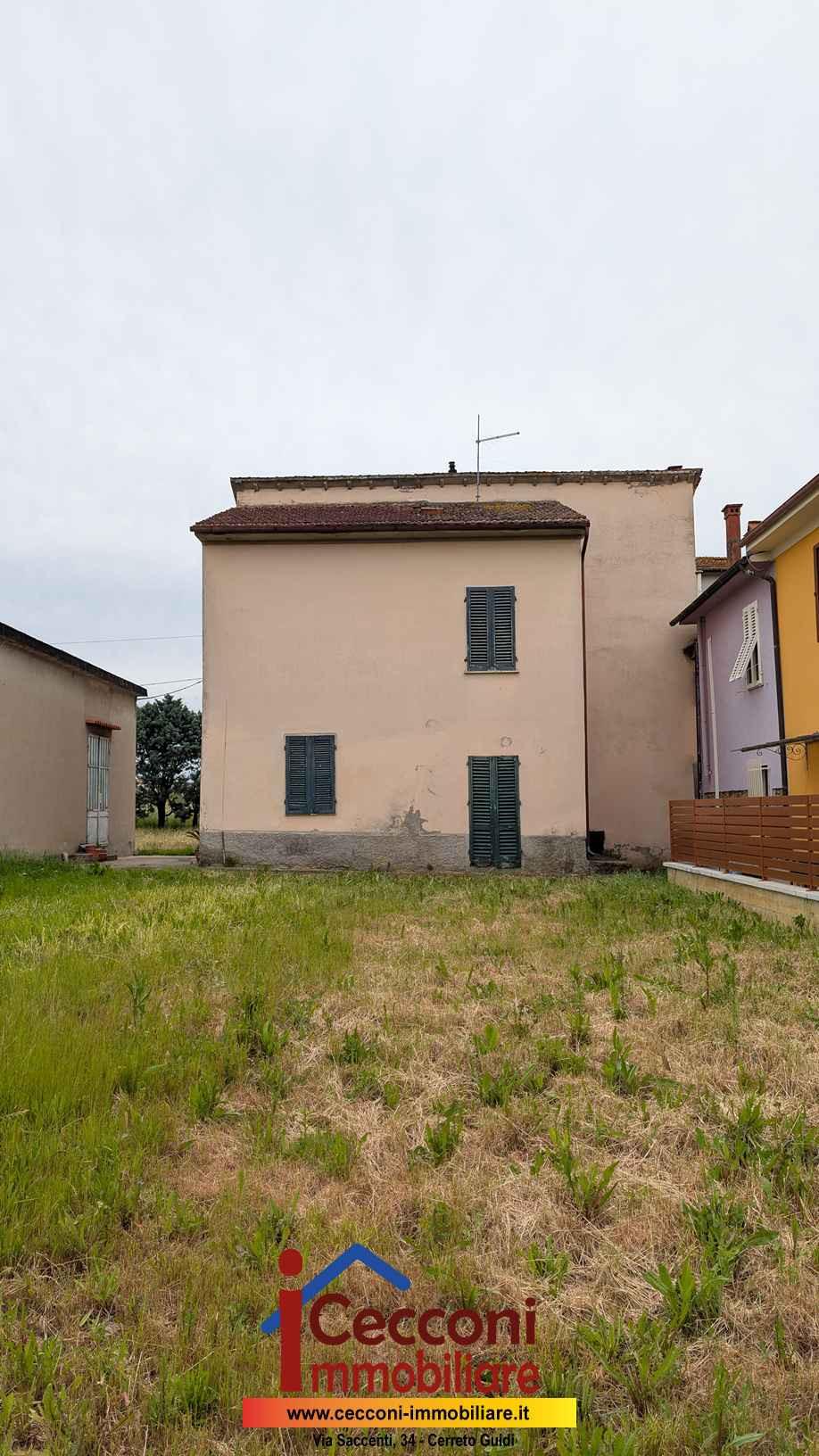 Casa indipendente con giardino a Larciano