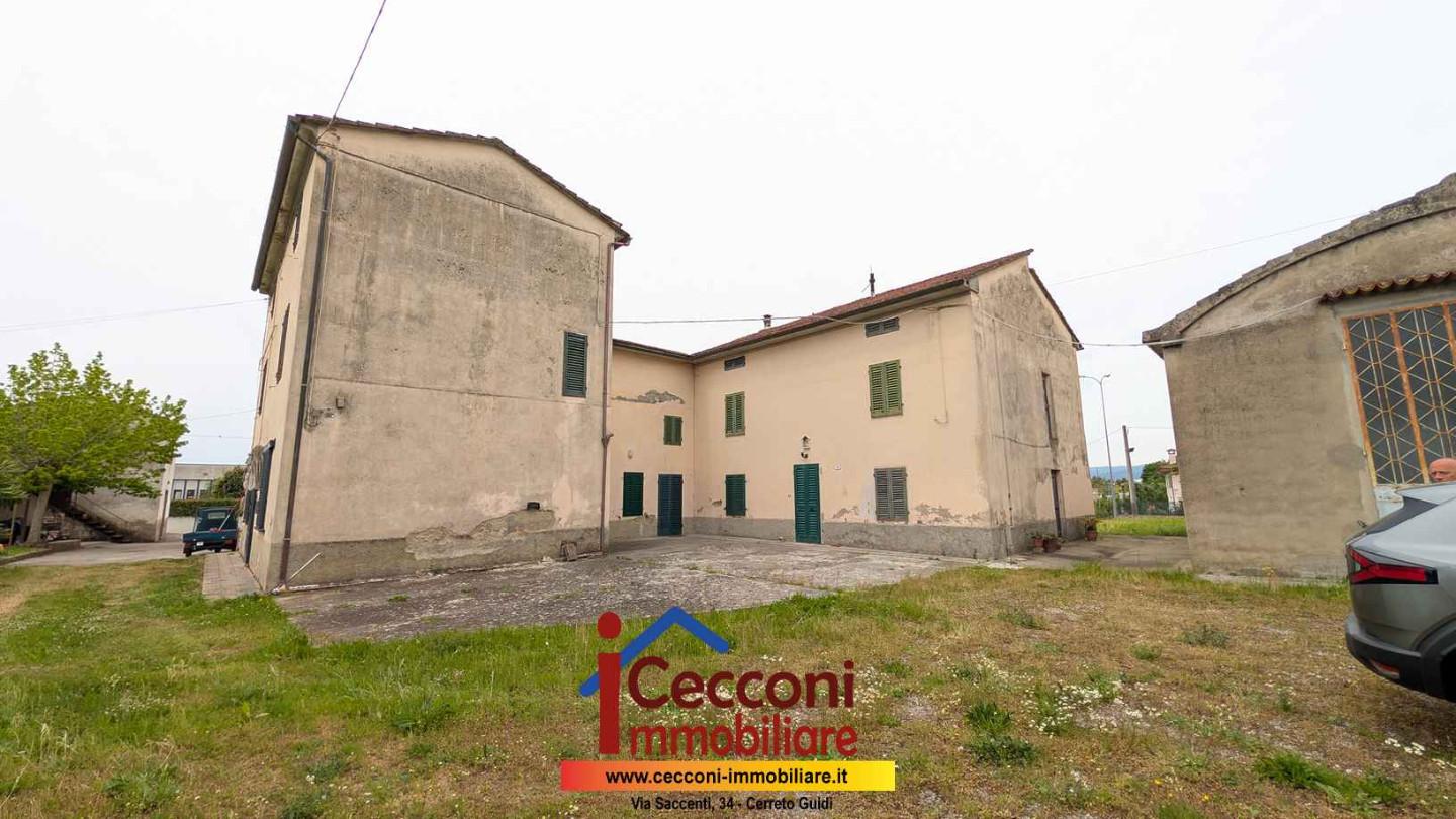 Casa indipendente con giardino a Larciano