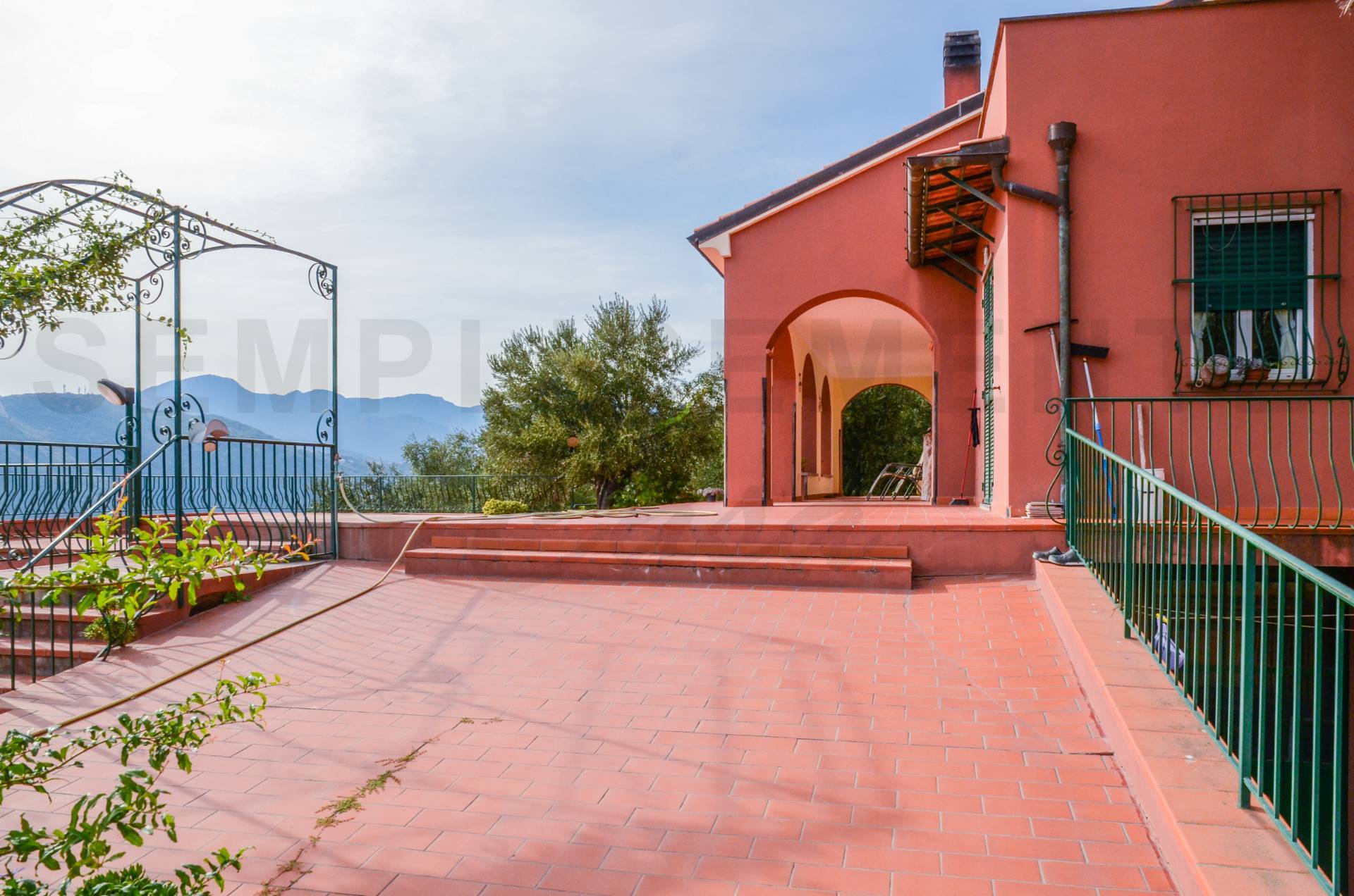 Villa in vendita a Finale Ligure