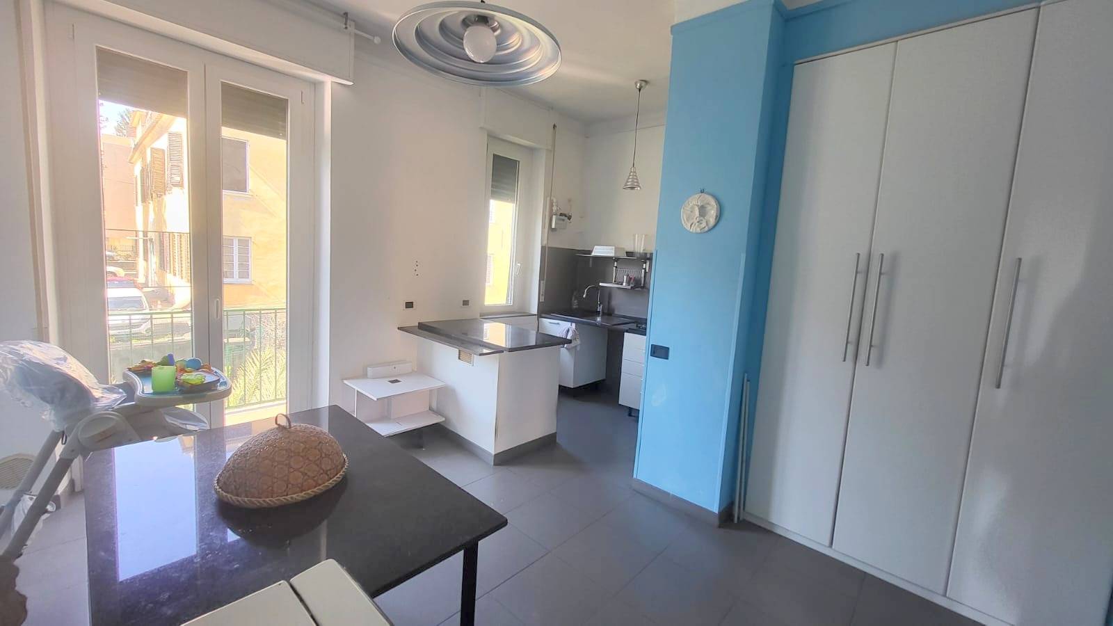 Appartamento in vendita a Genova, Sestri Ponente