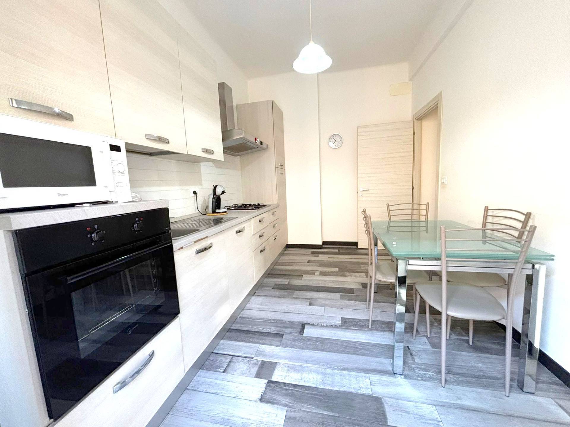 Appartamento in vendita a Genova, Sestri Ponente