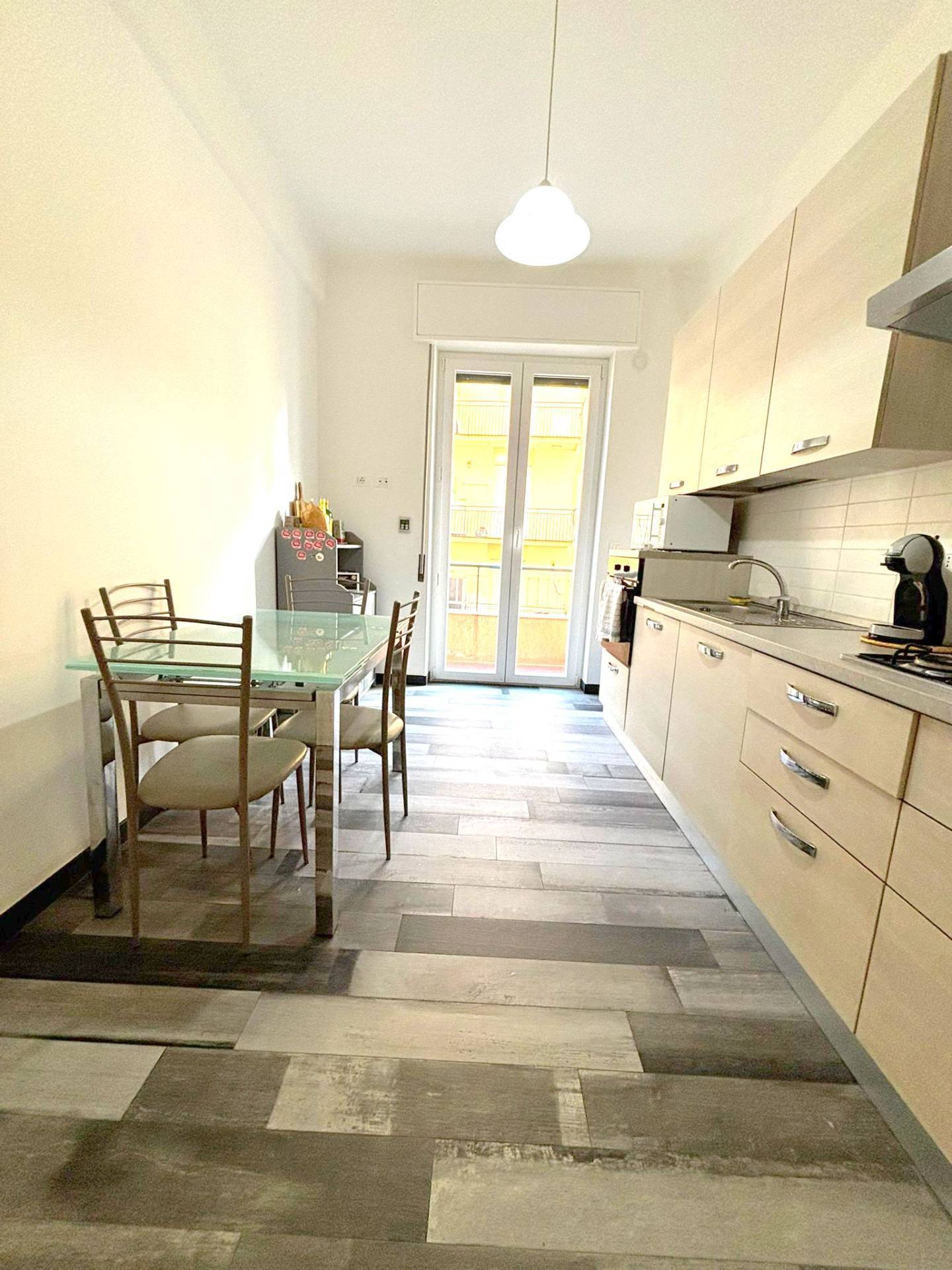 Appartamento in vendita a Genova, Sestri Ponente