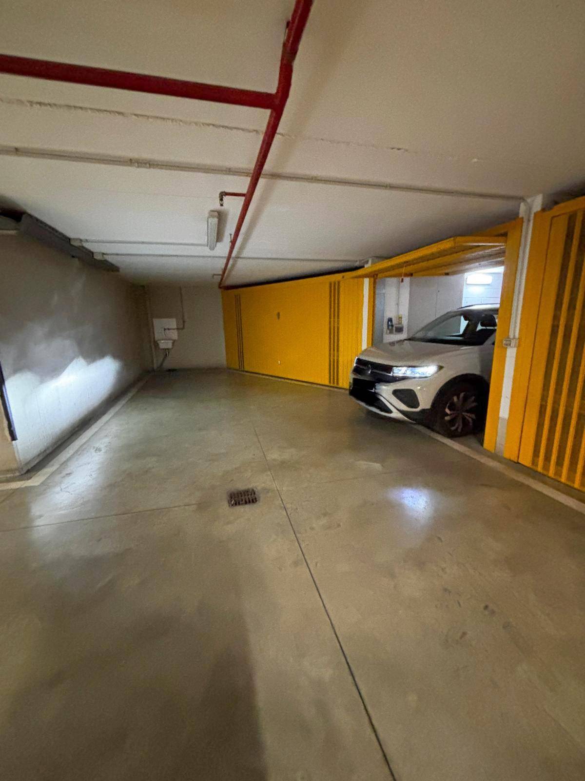 Box o garage in vendita a Genova, Sestri Ponente