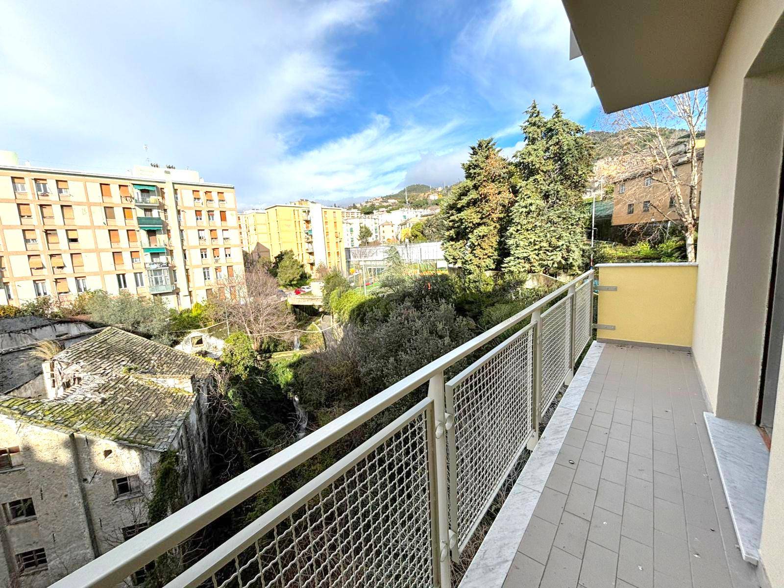 Appartamento in vendita a Genova, Sestri Ponente