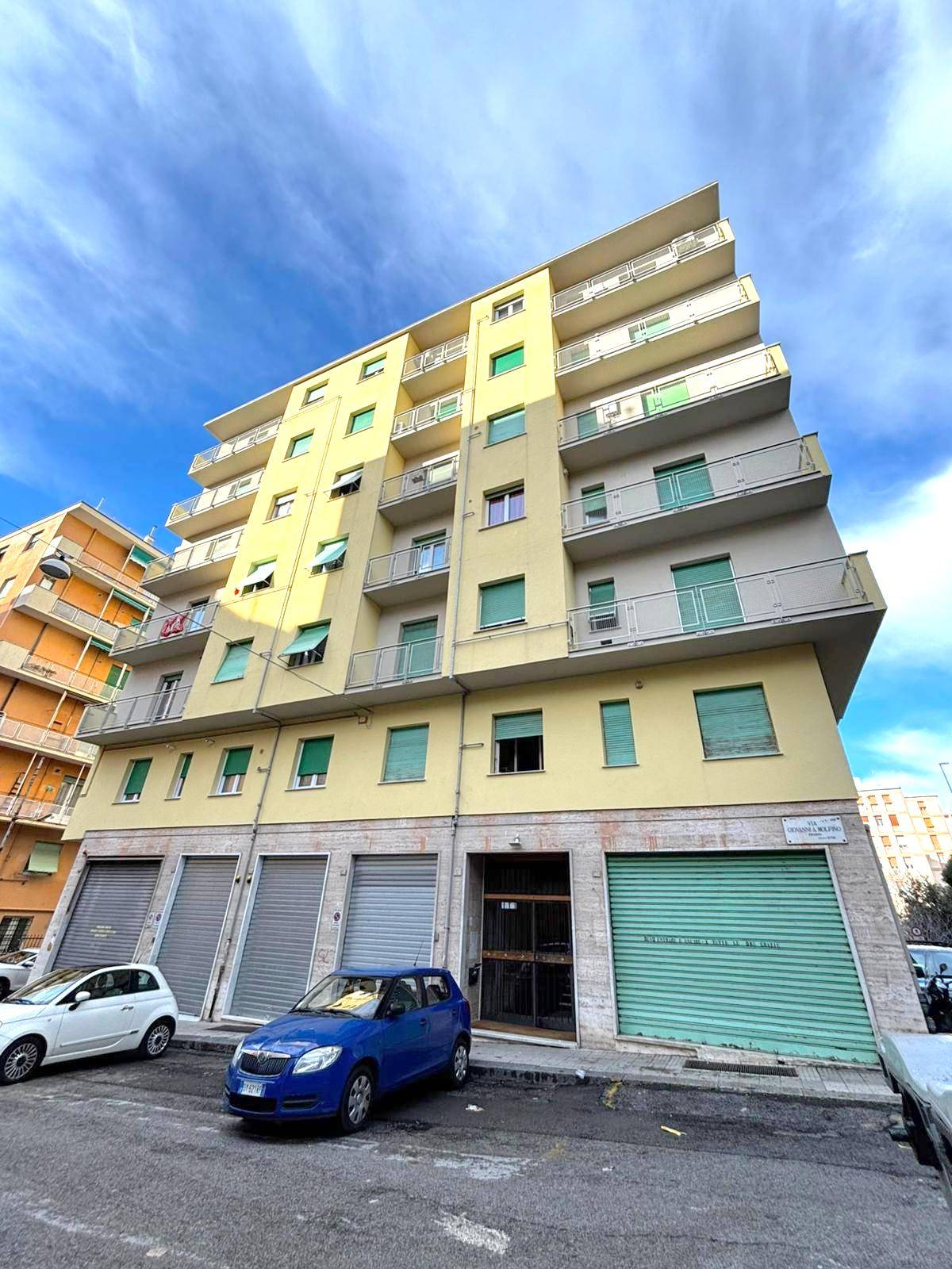 Appartamento in vendita a Genova, Sestri Ponente