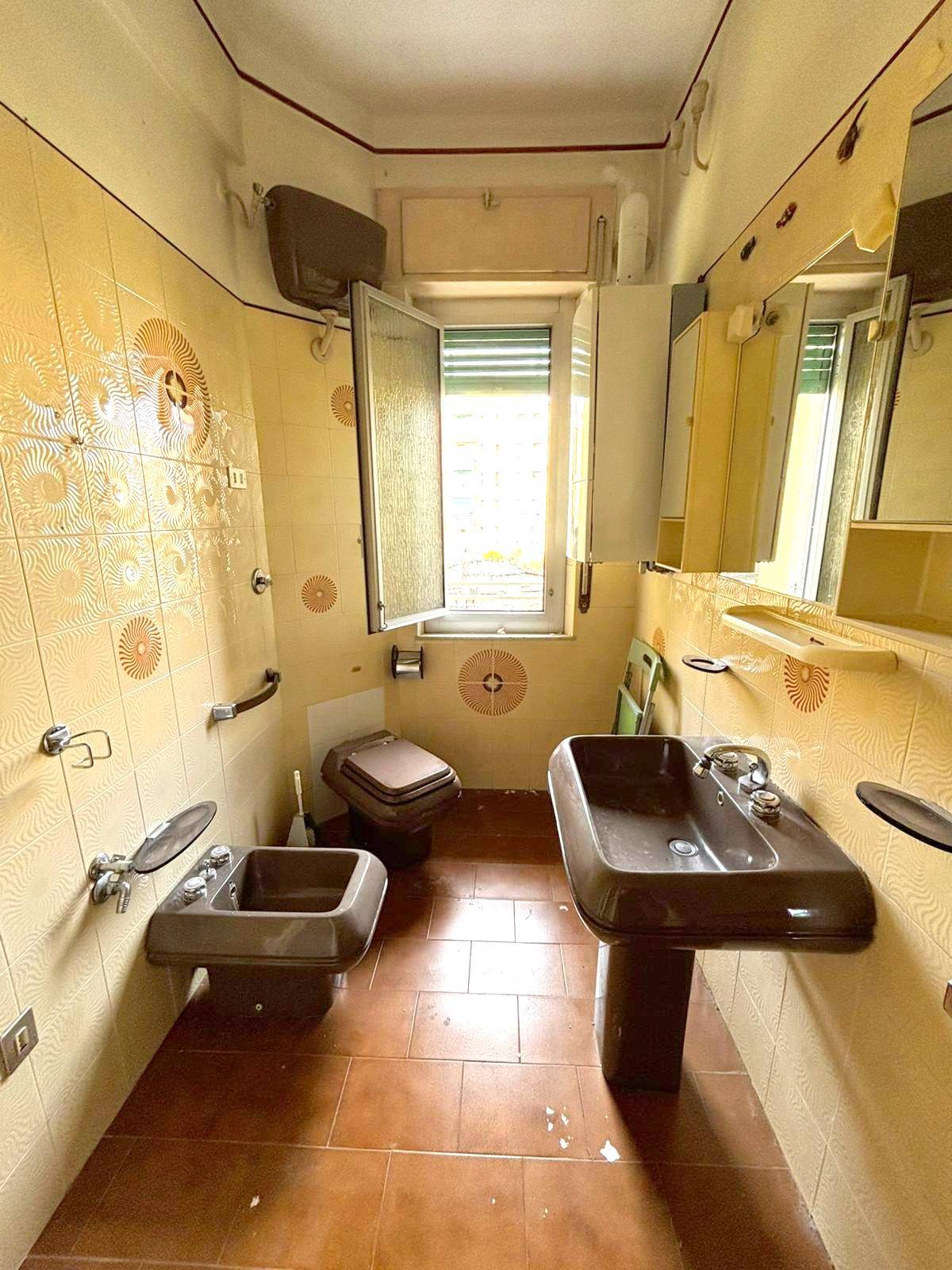 Appartamento in vendita a Genova, Sestri Ponente