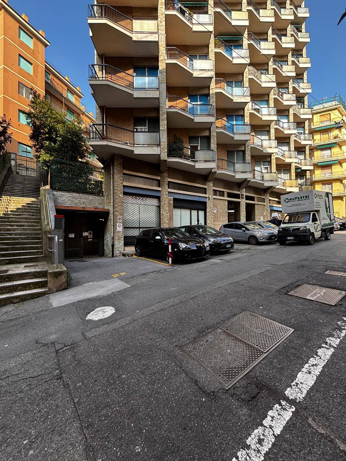 Box o garage in affitto a Genova, Sestri Ponente