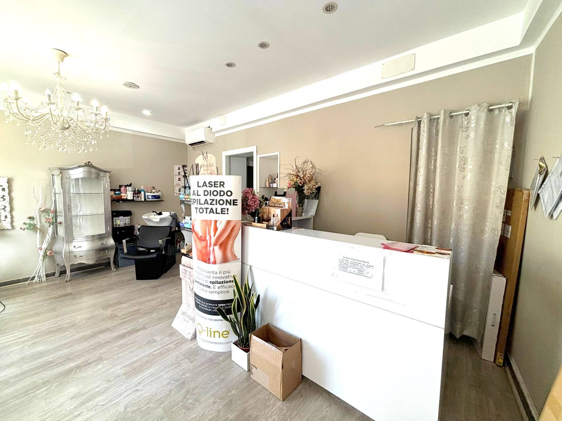 Locale commerciale in affitto a Genova