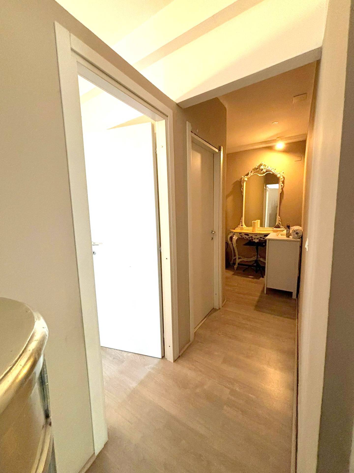 Locale commerciale in affitto a Genova