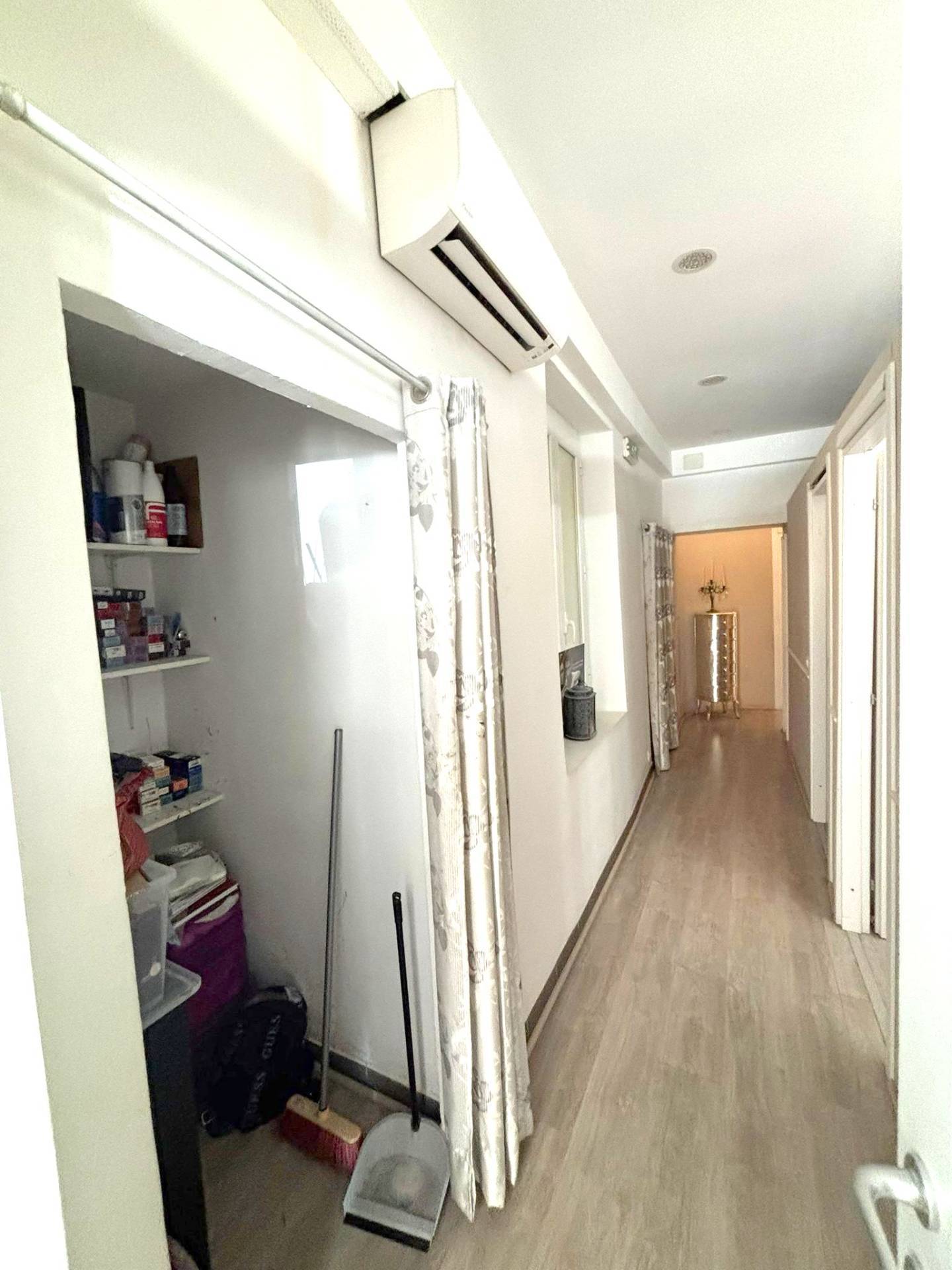 Locale commerciale in affitto a Genova