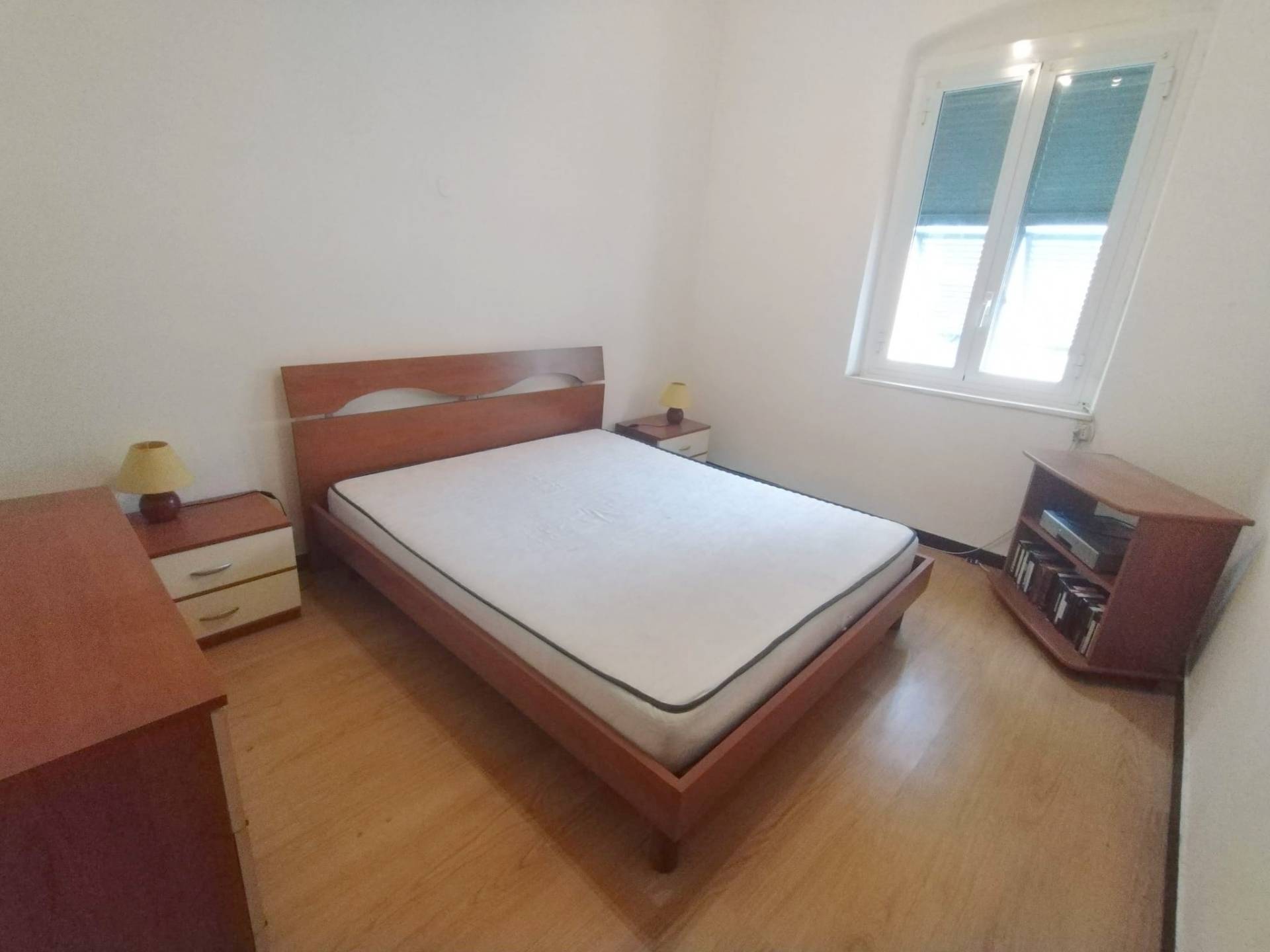 Appartamento in vendita a Genova, Rivarolo