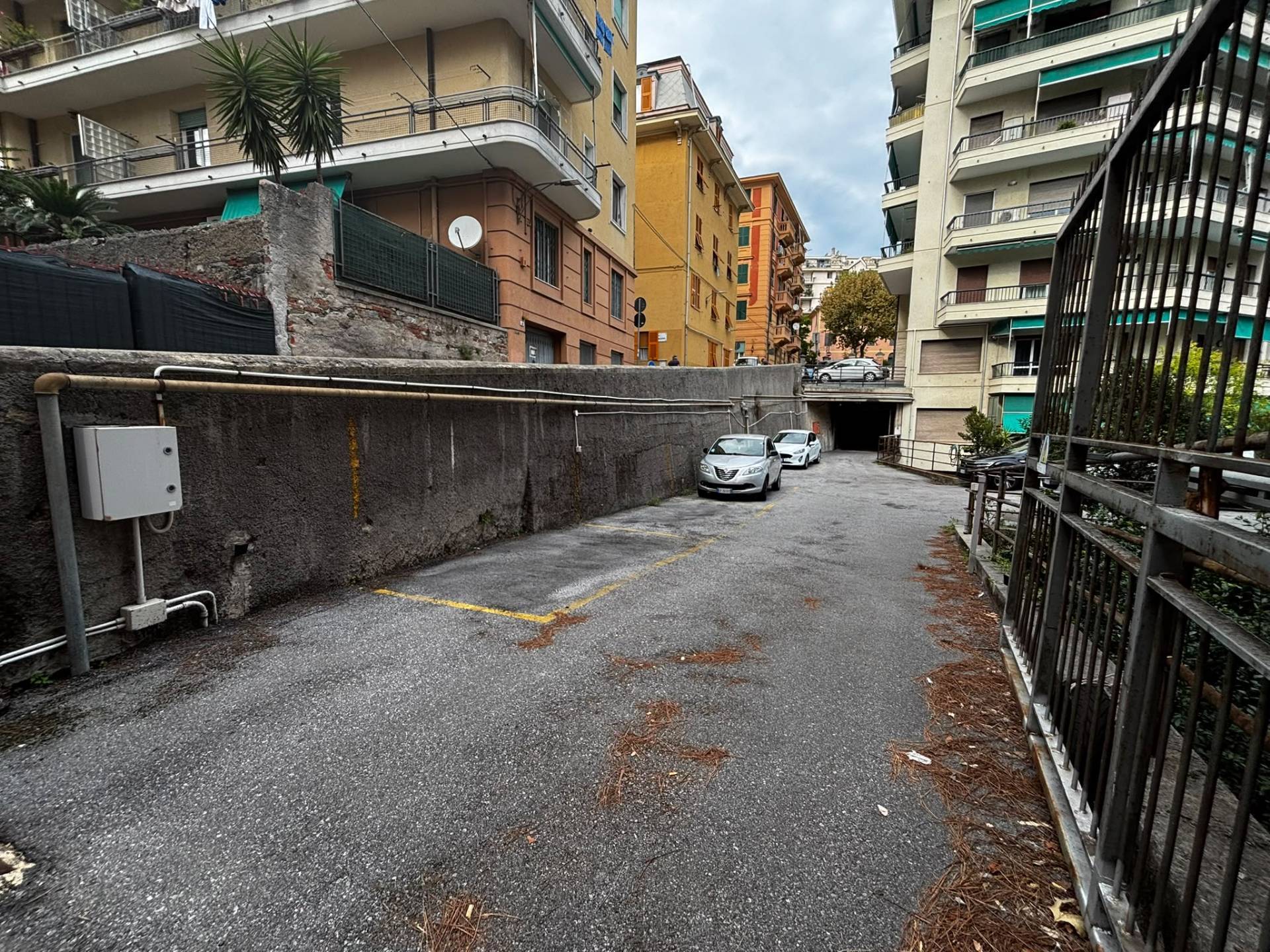 Posto auto in affitto a Genova, Sestri Ponente