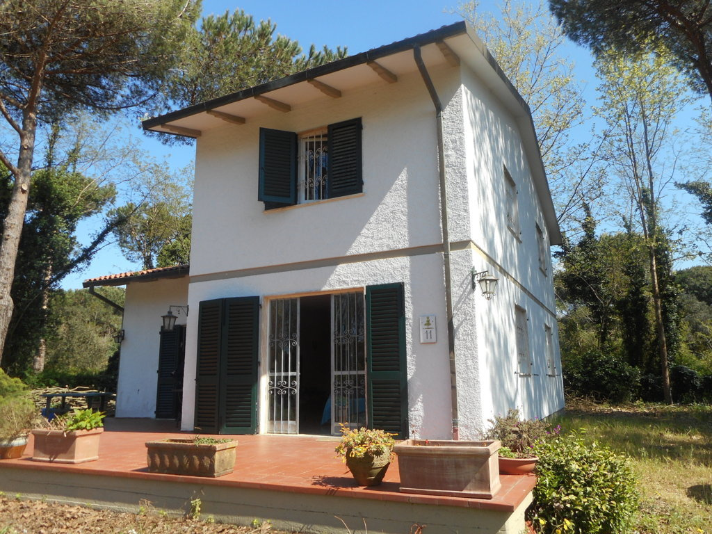 Villa arredata in affitto, Massa ronchi