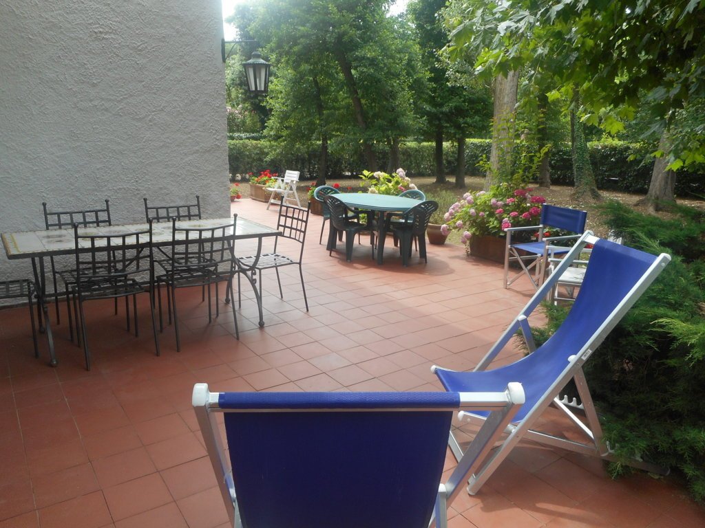 Villa arredata in affitto, Massa ronchi