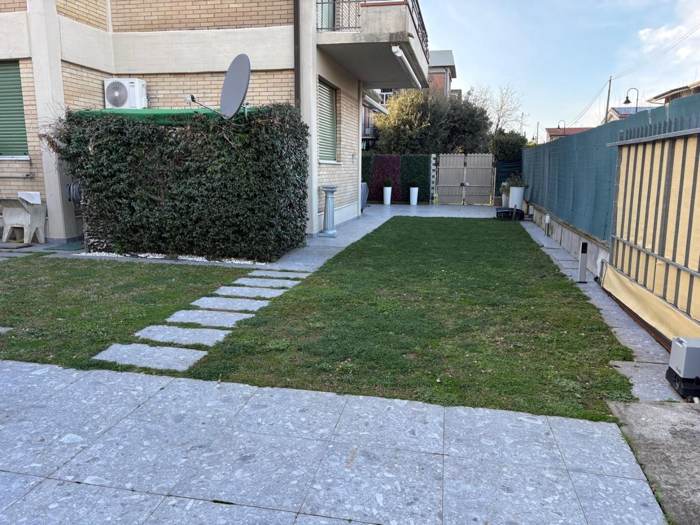 Trilocale in vendita, Montignoso cinquale