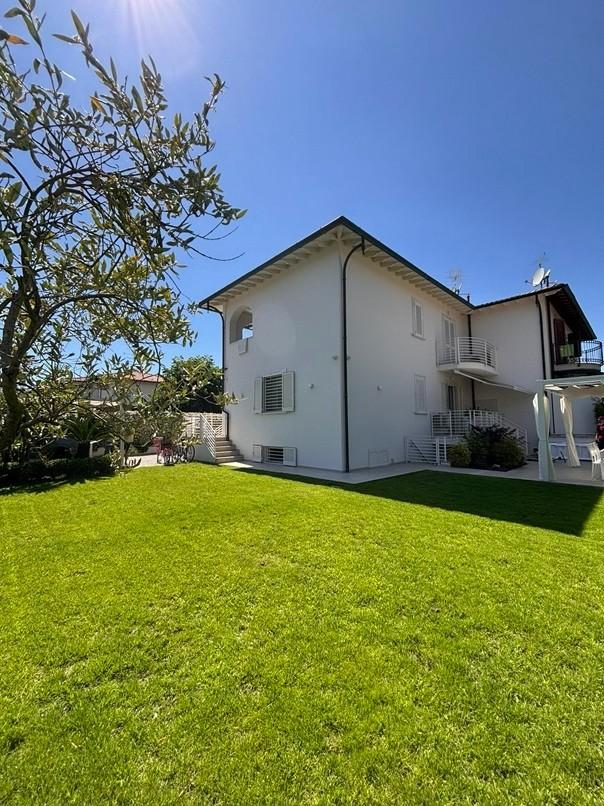 Villa Bifamiliare in vendita, Montignoso cinquale