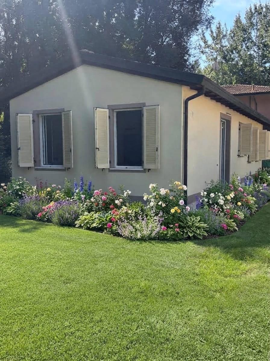Casa indipendente con giardino, Massa ronchi