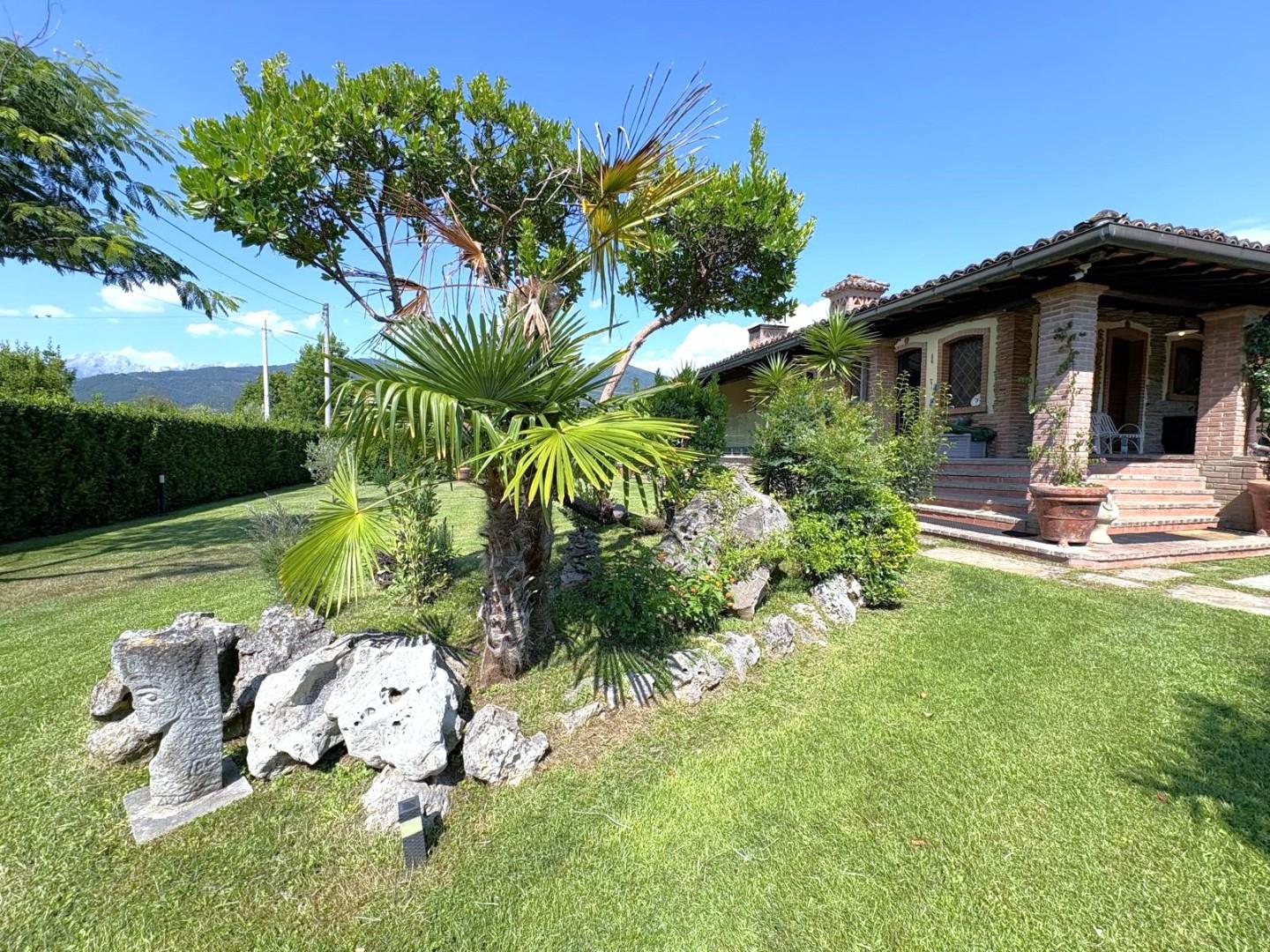 Villa in vendita, Massa poveromo