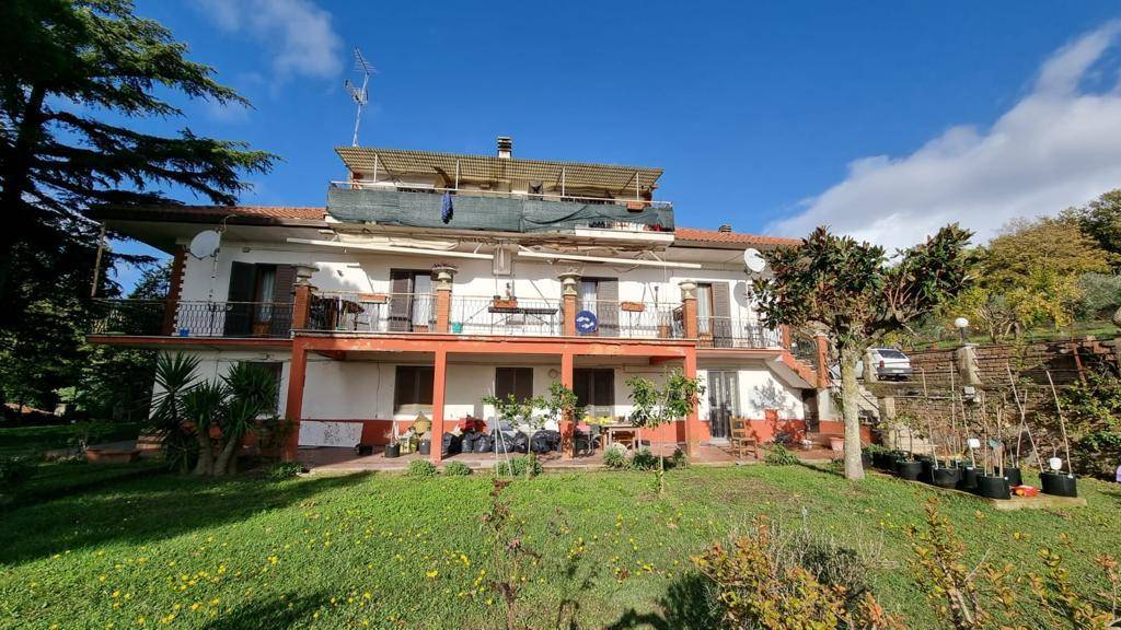 Casa Indipendente in vendita a Trevignano Romano