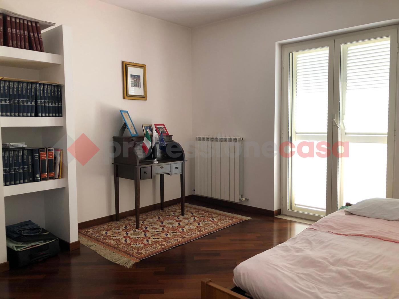 Villa in vendita a Cervaro