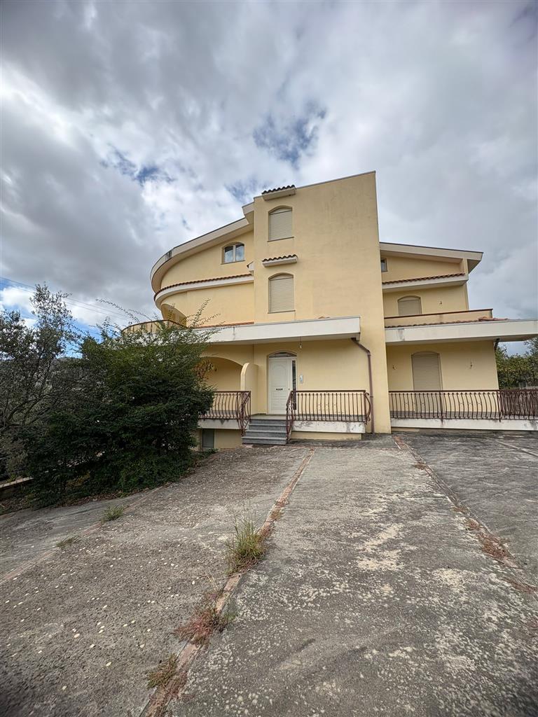 Appartamento con terrazzo in via padre pietro da settingiano, Settingiano