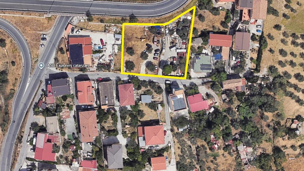 Terreno Commerciale in vendita in via dei tulipani, Catanzaro