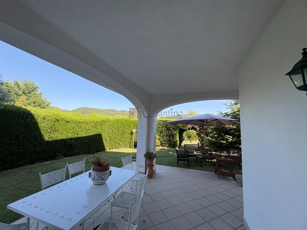 Villa in vendita in via jan� casalicchio, Catanzaro