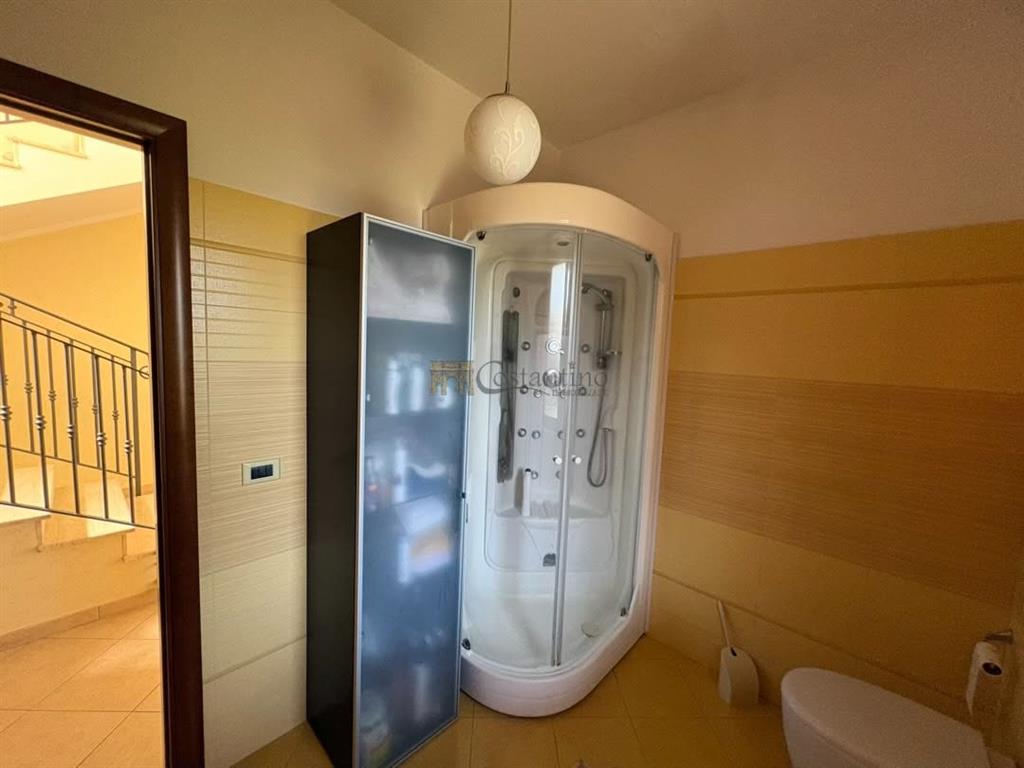 Villa in vendita in via jan� casalicchio, Catanzaro