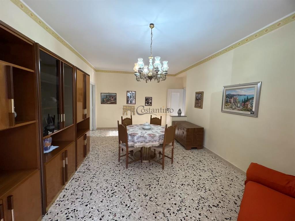 Appartamento con terrazzo in via catanzaro, Simeri Crichi