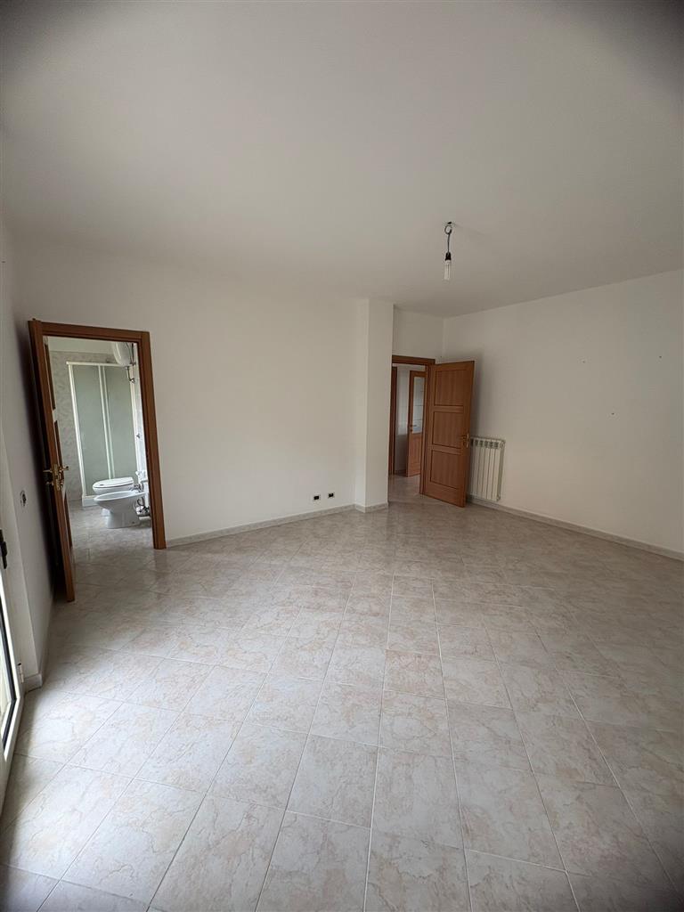 Appartamento con terrazzo in via padre pietro da settingiano, Settingiano