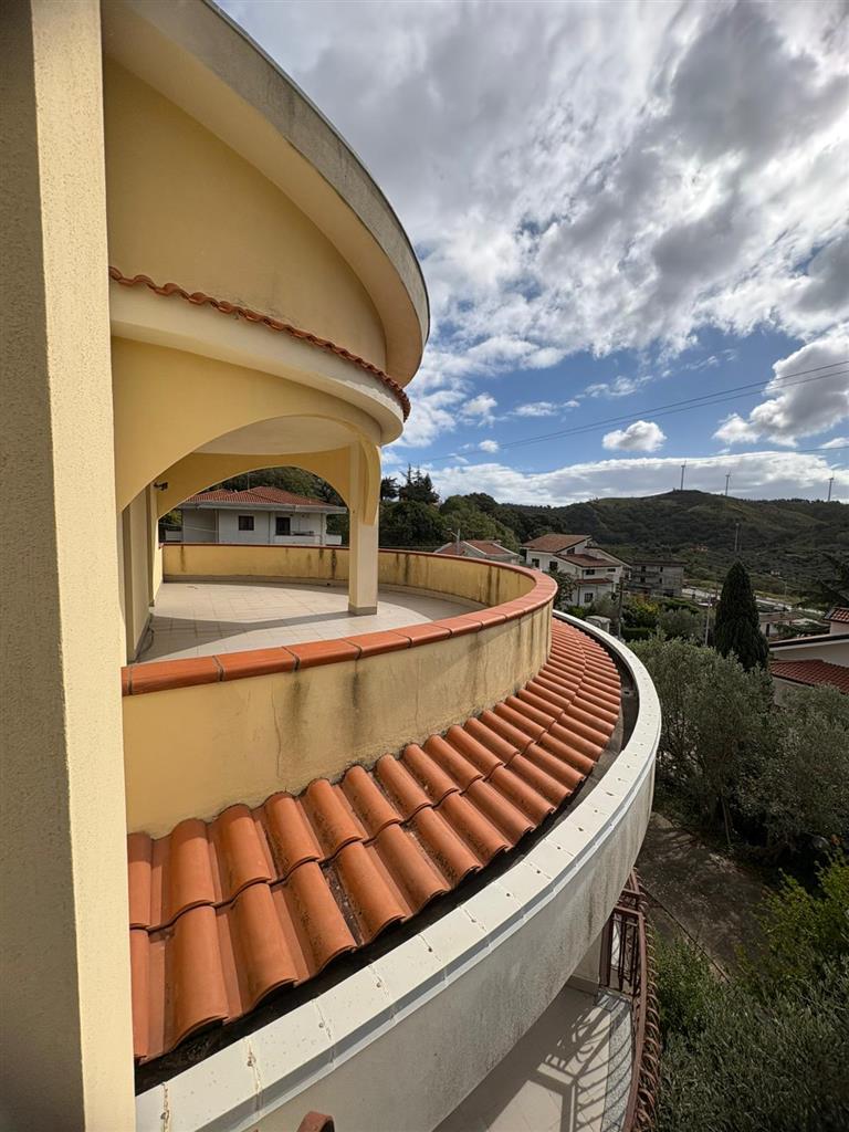 Appartamento con terrazzo in via padre pietro da settingiano, Settingiano