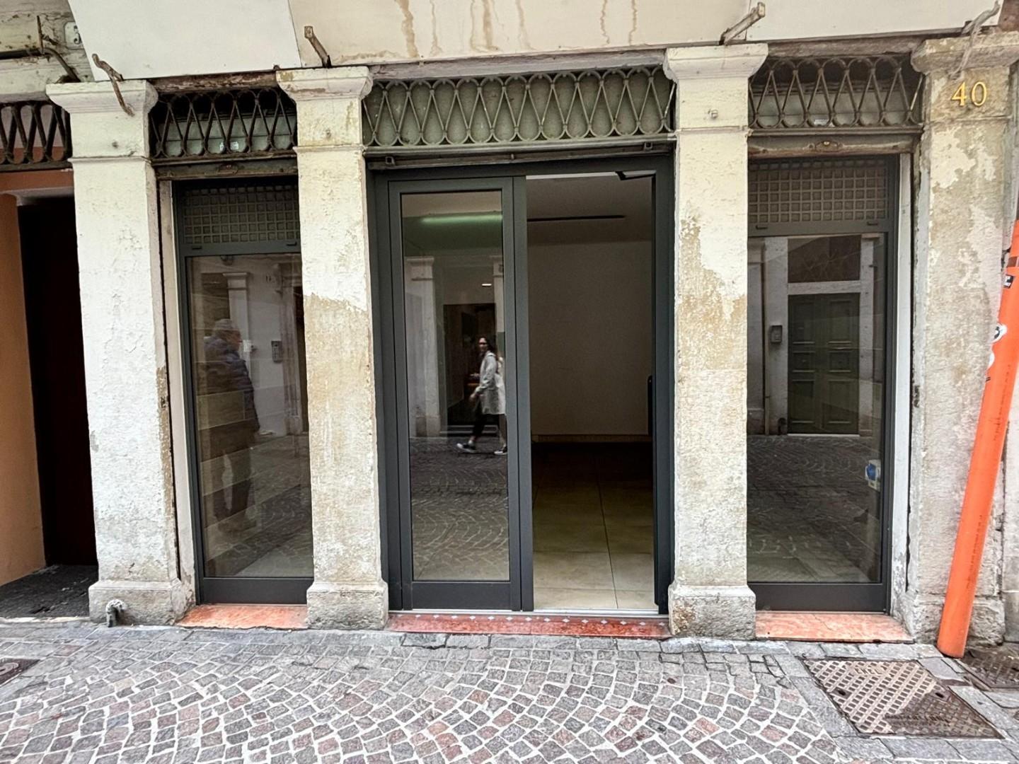 Negozio in affitto, Mantova centro storico