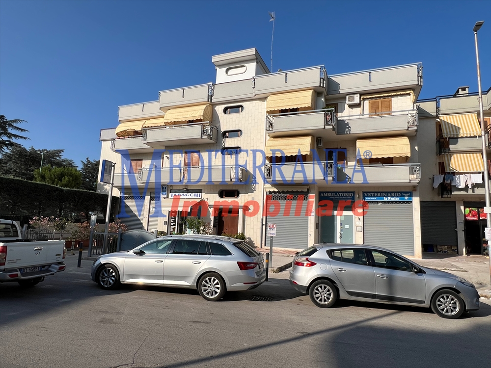 Locale commerciale in affitto in via peucetia 44, Ruvo di Puglia