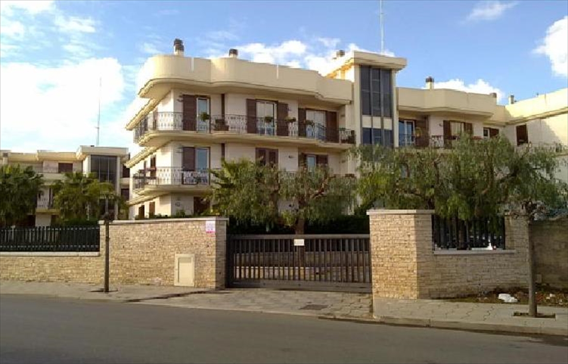 Box/Garage 70mq in affitto in via aldo moro, Ruvo di Puglia