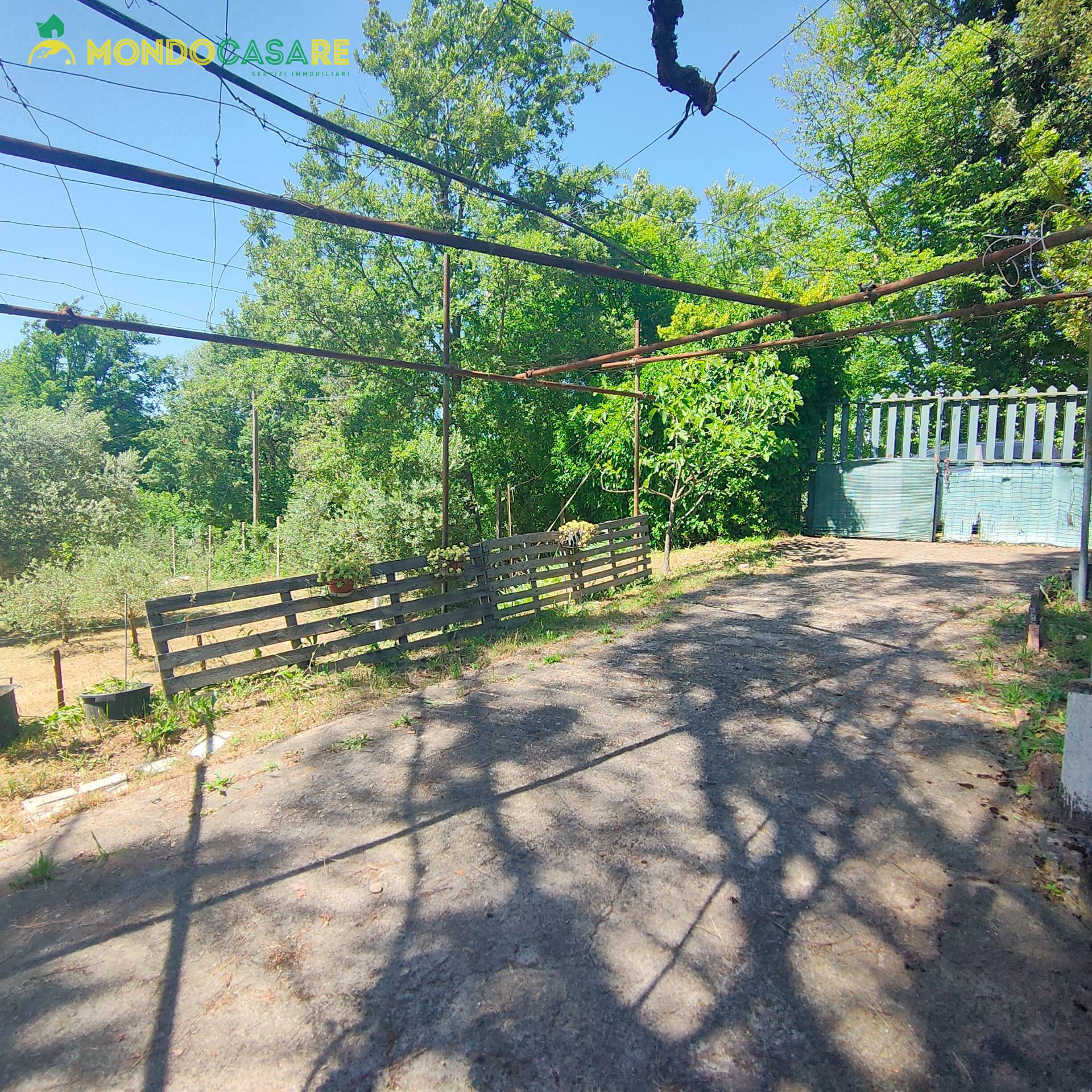 Rustico in vendita a Palombara Sabina