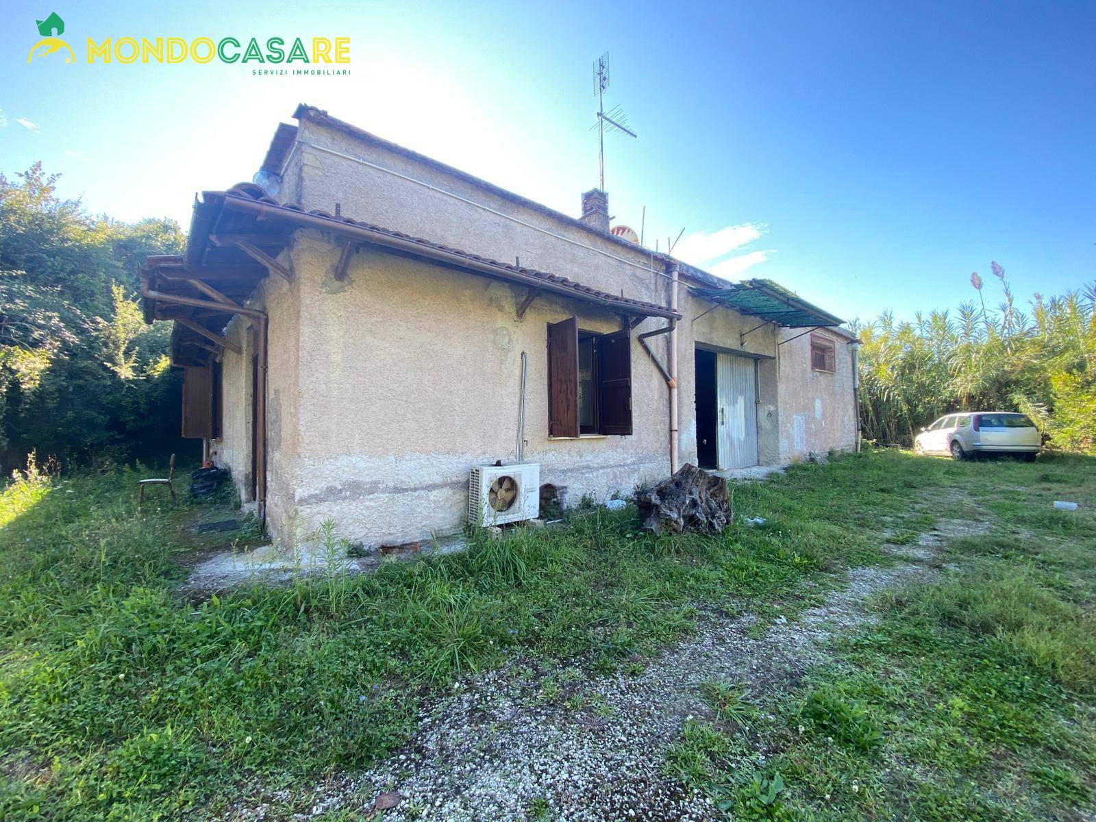 Capannone in vendita a Palombara Sabina