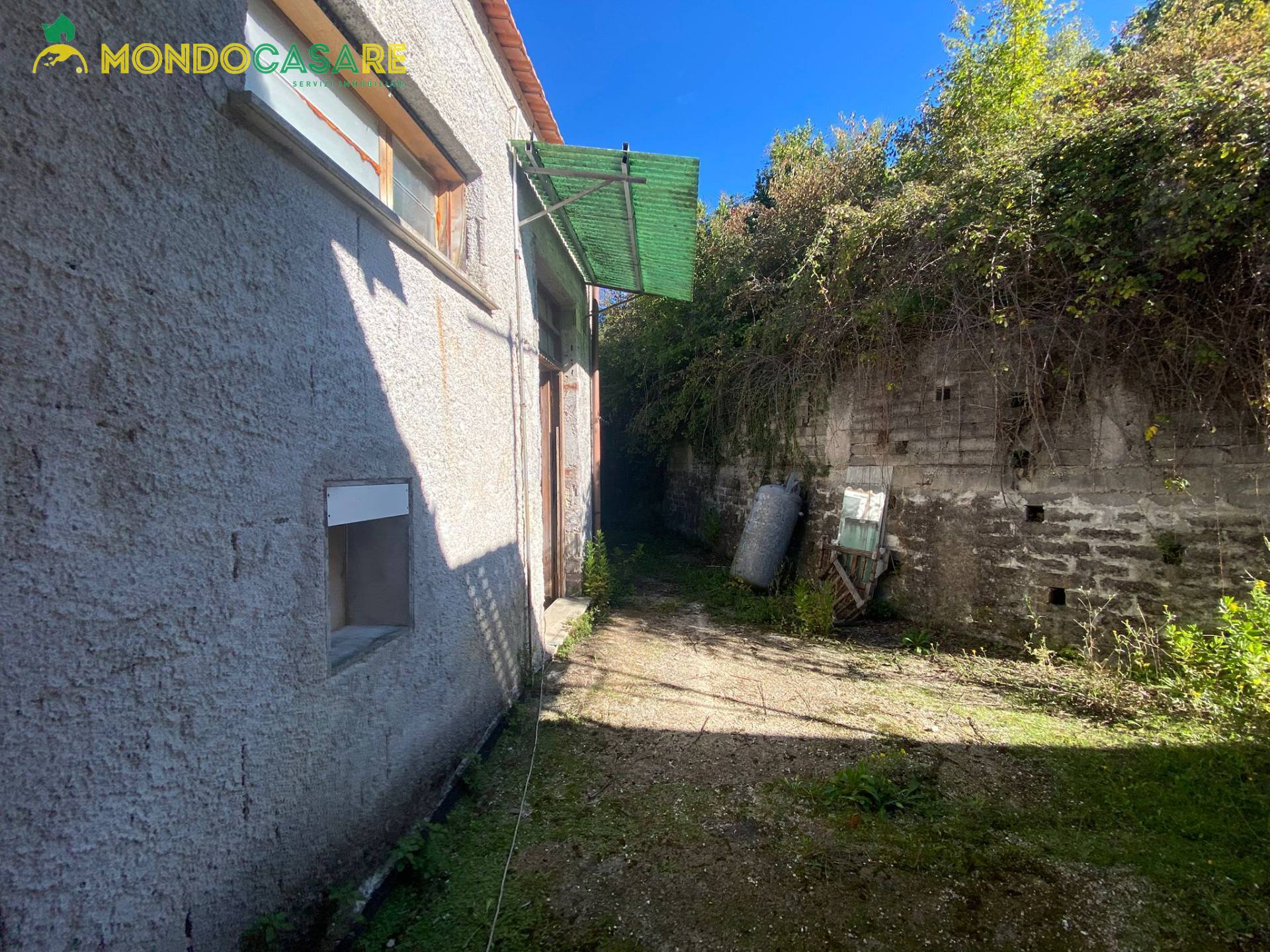 Capannone in vendita a Palombara Sabina