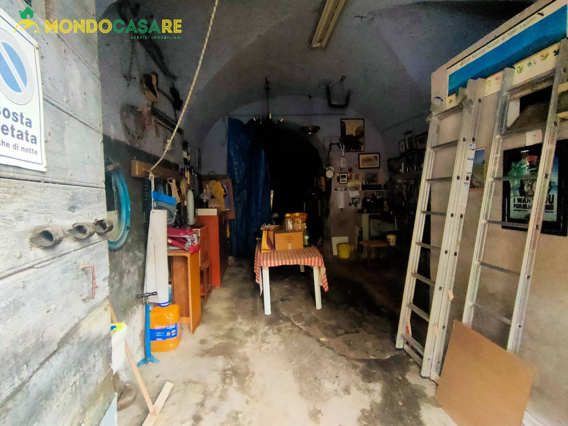 Box o garage in vendita a Palombara Sabina