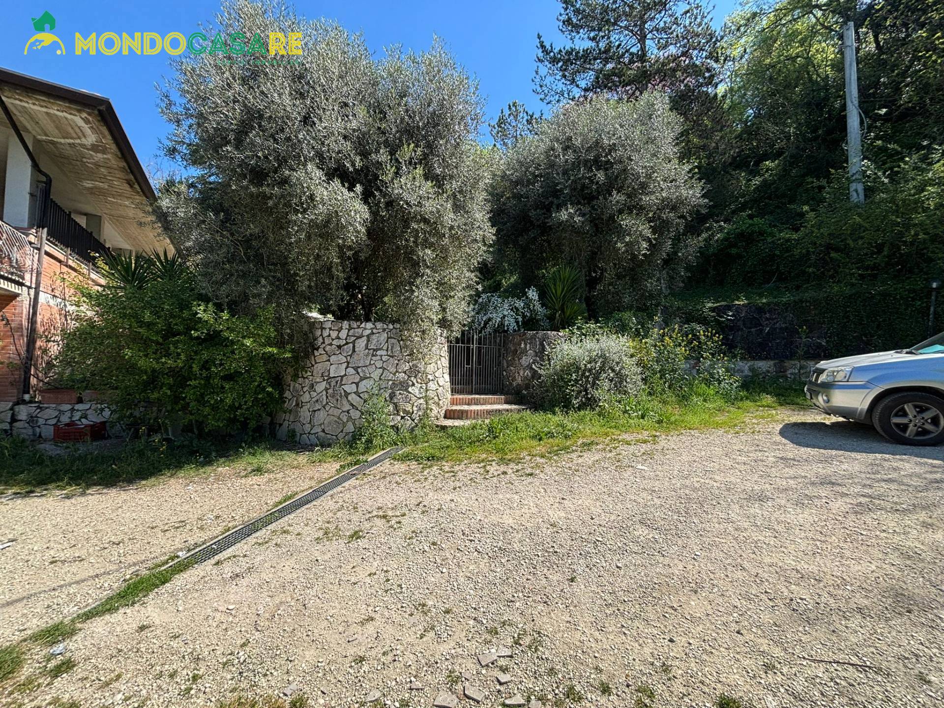 Appartamento in Villa in vendita a Fara in Sabina