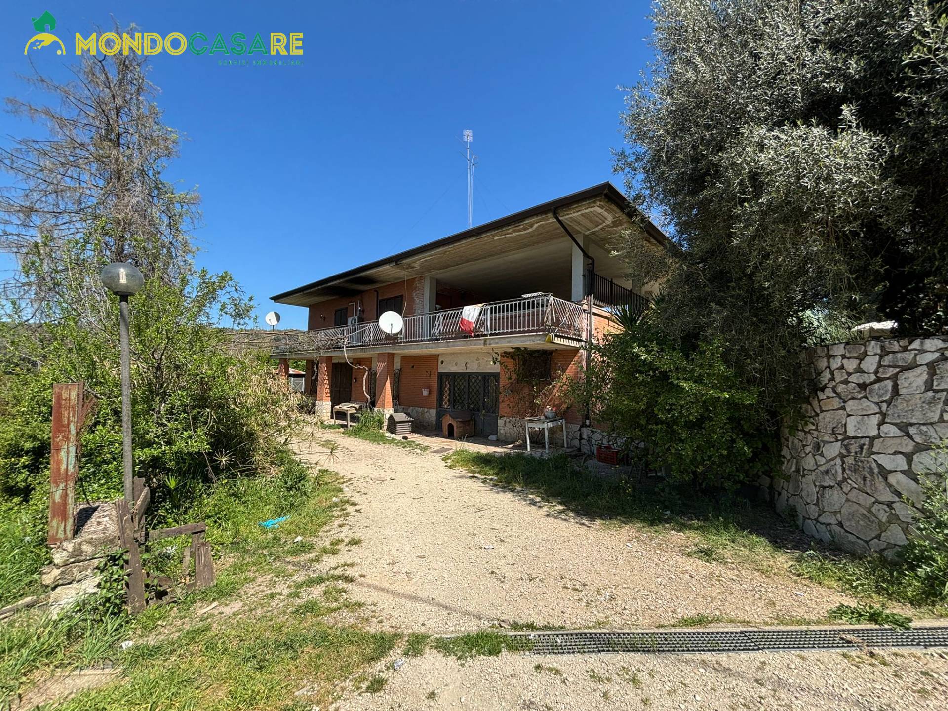 Appartamento in Villa in vendita a Fara in Sabina