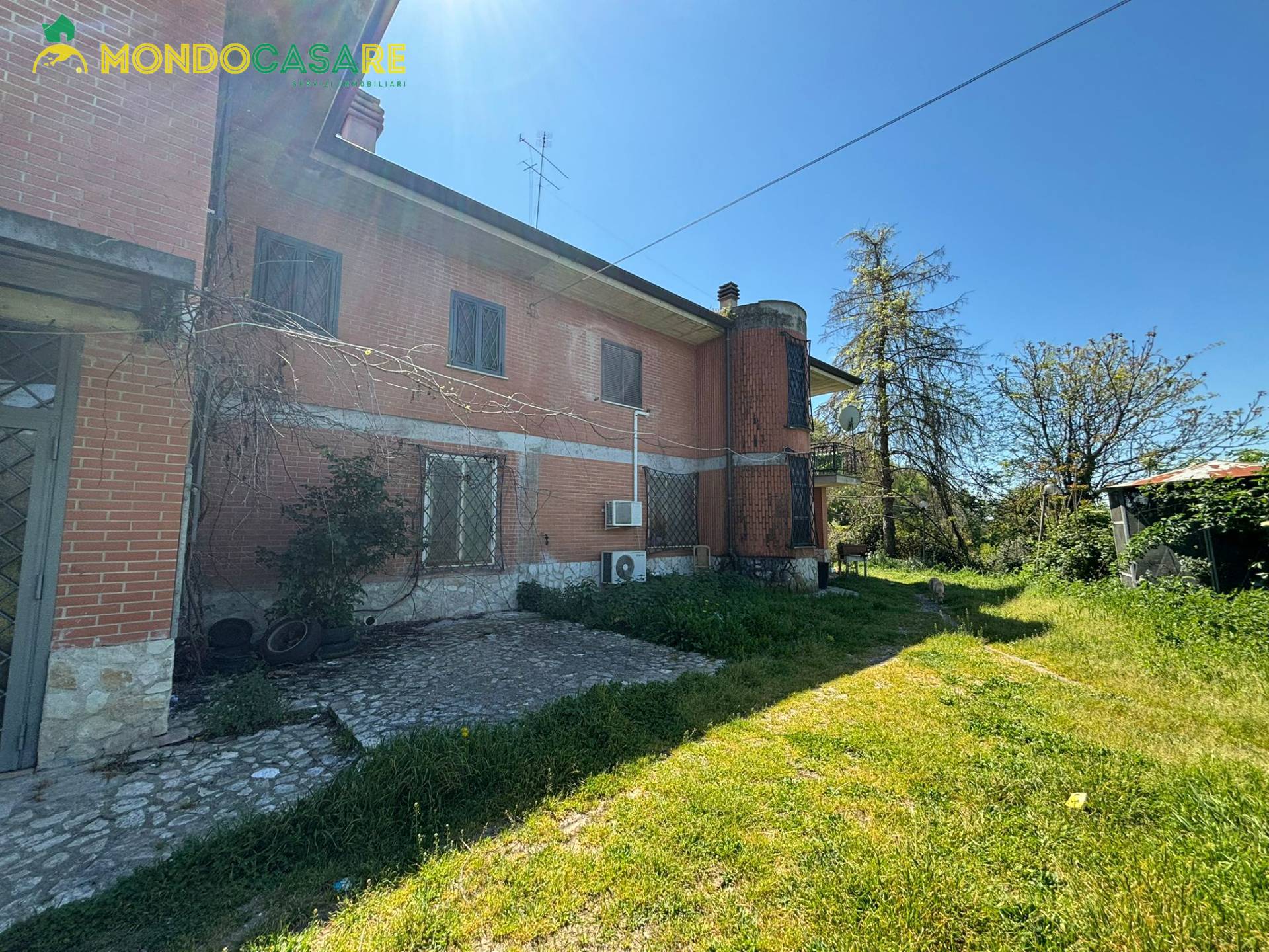 Appartamento in Villa in vendita a Fara in Sabina