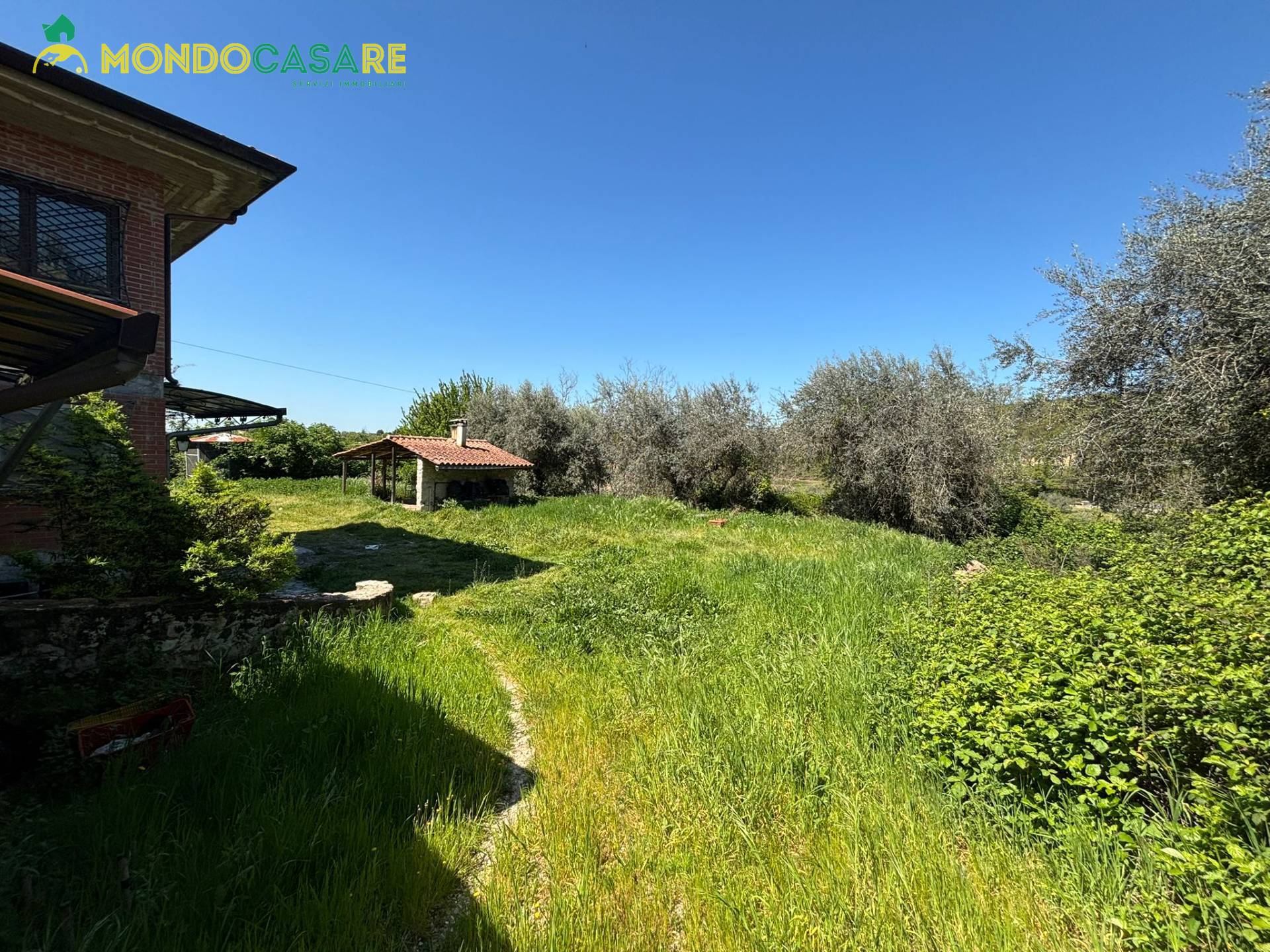 Appartamento in Villa in vendita a Fara in Sabina