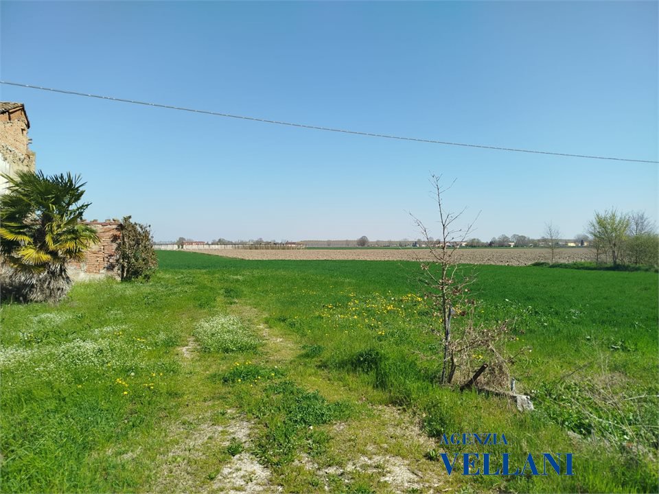 Terreno in vendita, Novi di Modena rovereto