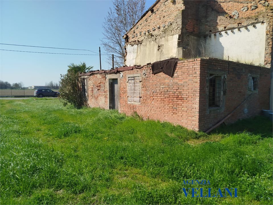 Terreno in vendita, Novi di Modena rovereto