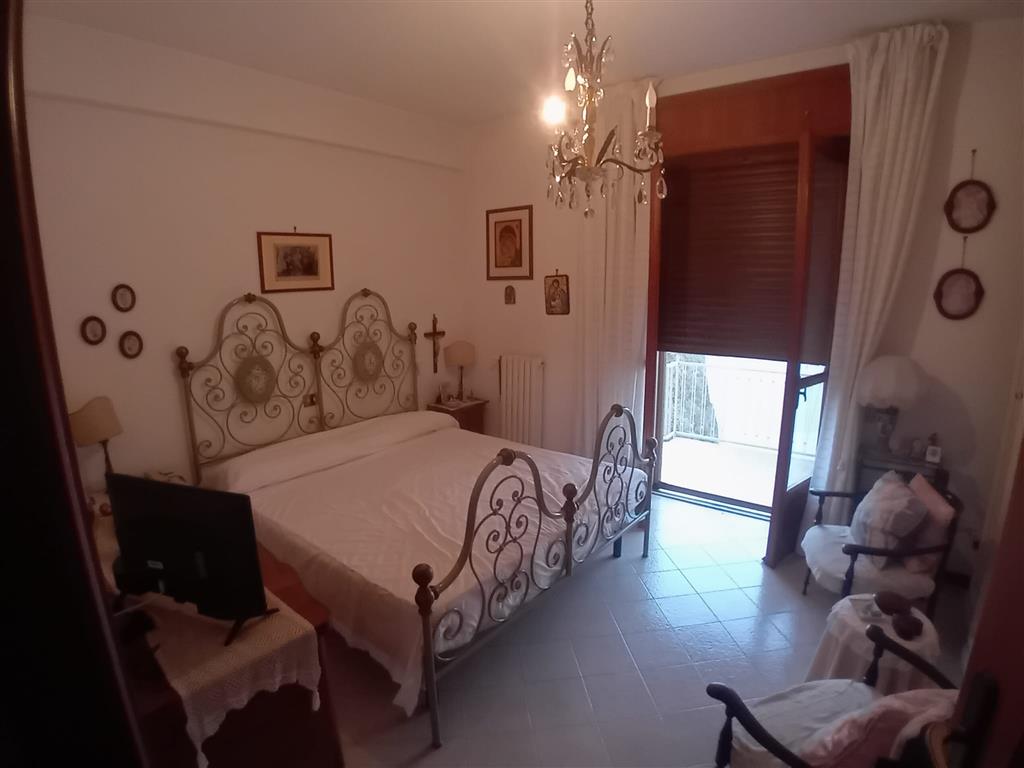 Casa indipendente con giardino in viale dei pioppi 20/b, Salerno