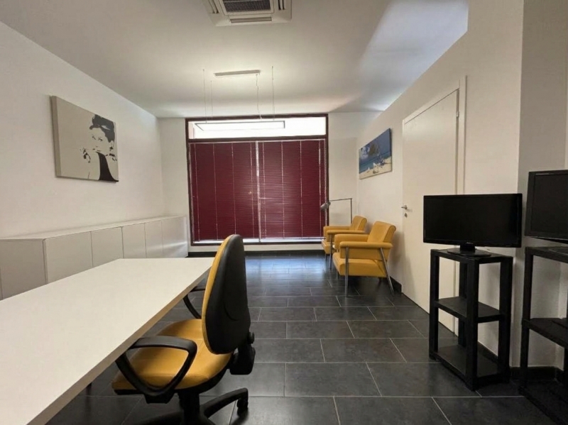 Negozio ristrutturato a Carpi