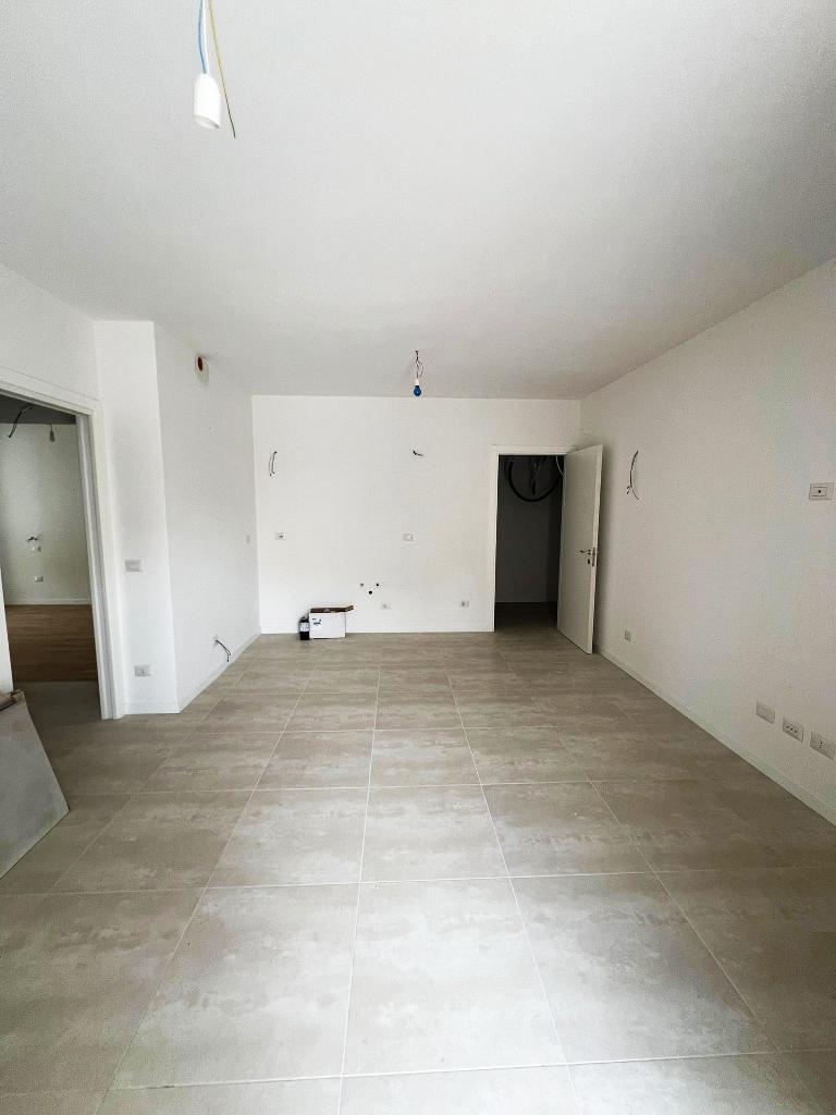 Appartamento con giardino in cesanella, Senigallia