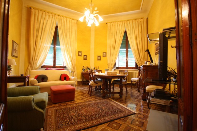 Appartamento con terrazzo in via don giovanni minzoni, Lucca